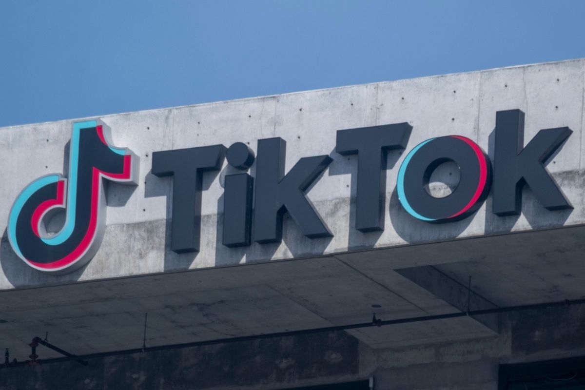 La Commissione Ue vieta il programma Lite Rewards di TikTok: può dare dipendenza