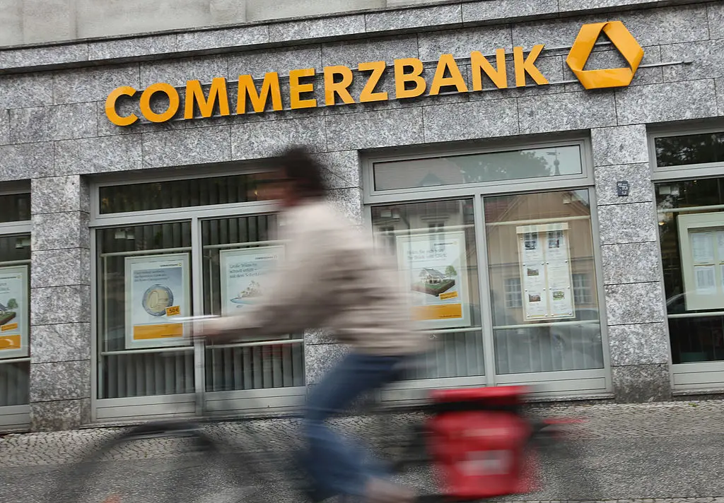 Commerzbank: Deutsche Bank si defila. Orcel conferma la strategia di Unicredit