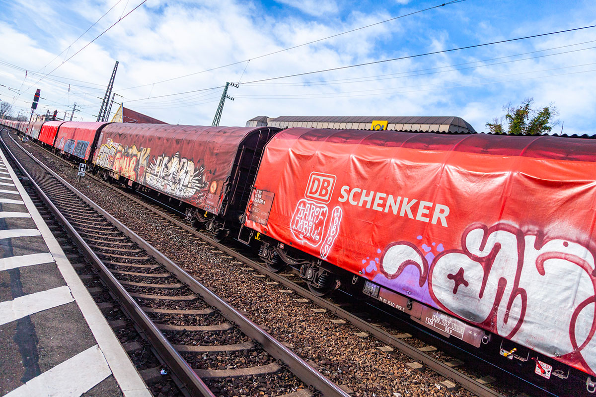 Dsv compra Schenker: nasce un colosso europeo della logistica