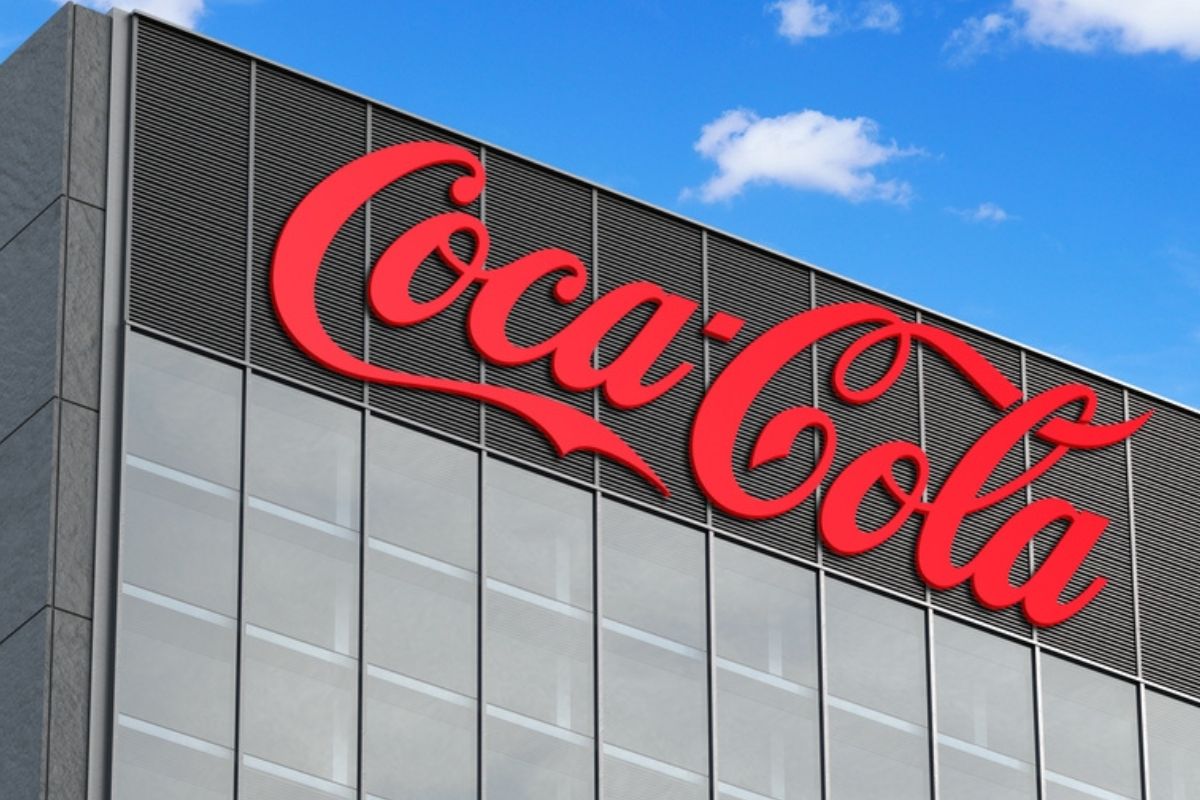 Coca Cola ha riportato una crescita delle vendite del 3% su base annua a 12,4 miliardi di dollari, battendo le stime del consenso degli analisti