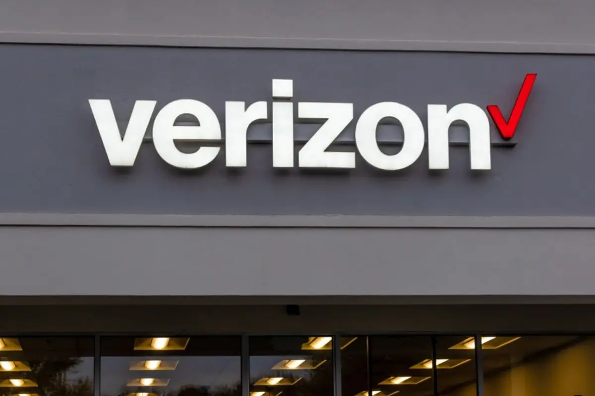 Verizon Communications sta acquisendo Frontier Communications, il più grande fornitore di servizi Internet in fibra pura negli Stati Uniti, in un accordo interamente in contanti del valore di 20 miliardi di dollari