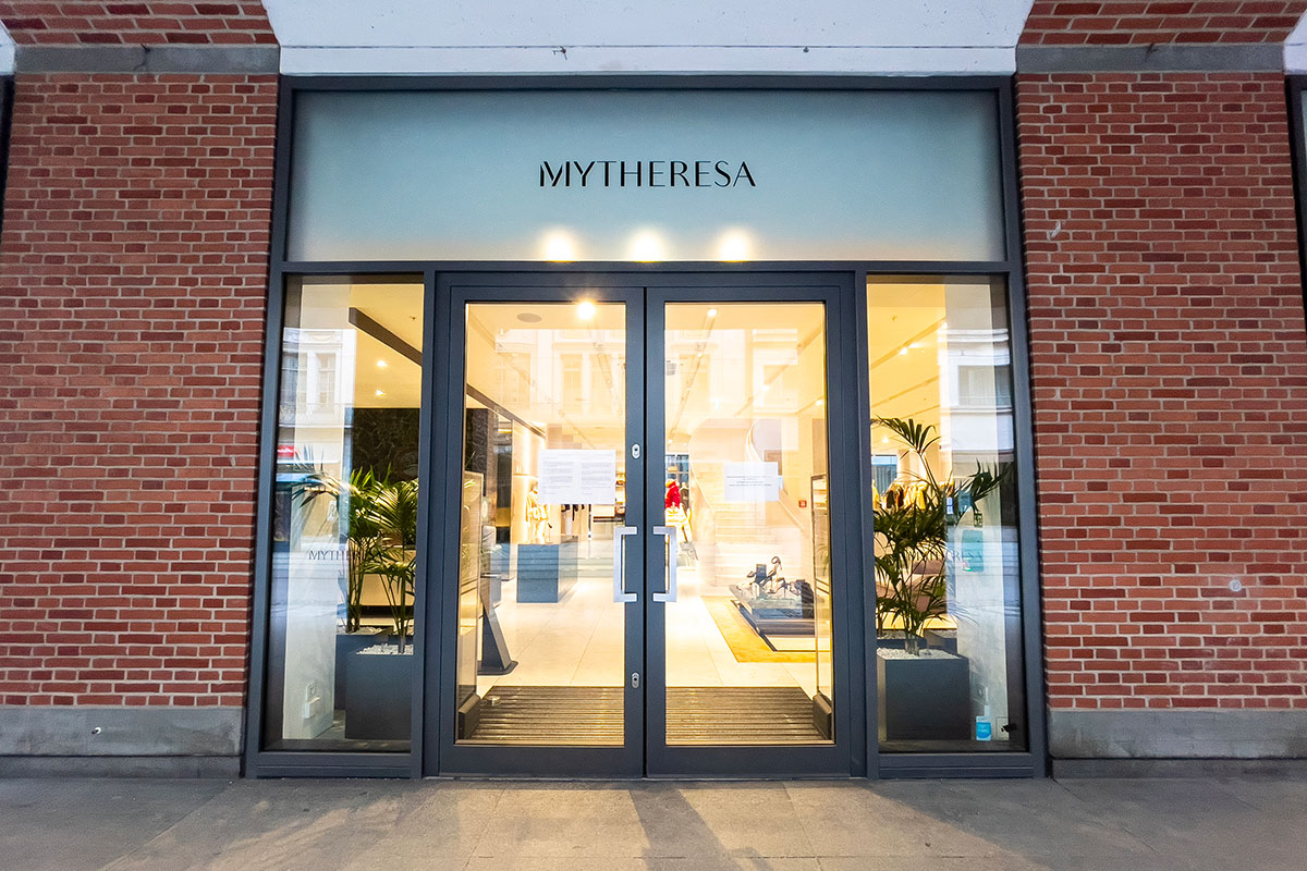 Yoox Net-A-Porter (Ynap) passa a Mytheresa: intesa con Richemont