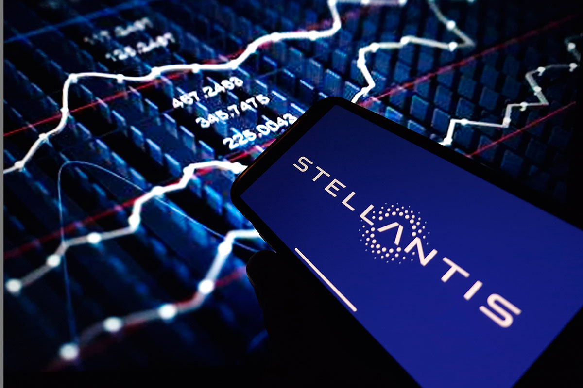 Stellantis taglia le stime e crolla in Borsa