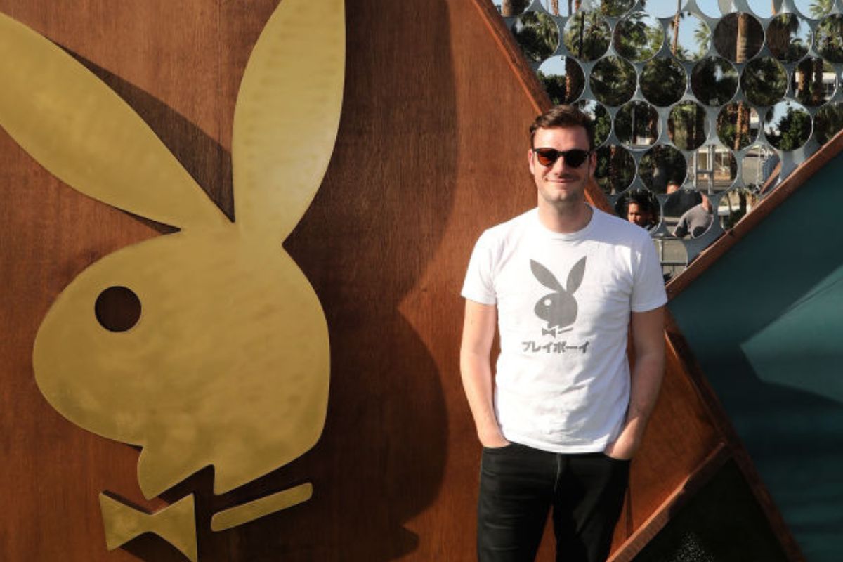 Cooper Hefner, figlio di Hugh Hefner, vuole riacquistare Playboy