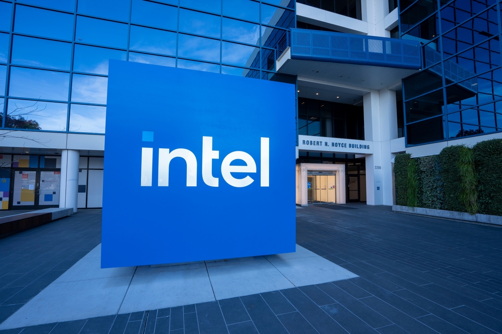 Intel, nuovo temporale: si dimette il ceo Pat Gelsinger