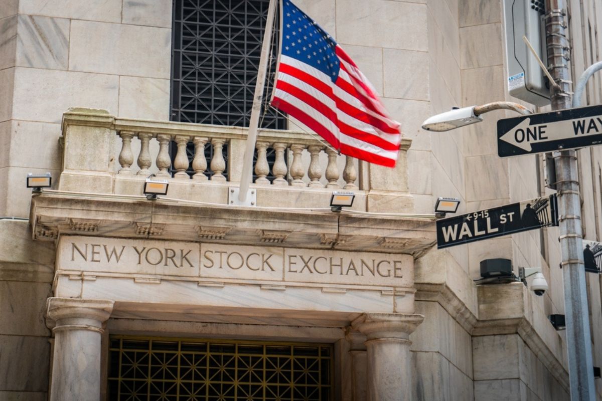 Su Wall Street pendono cinque spade di Damocle