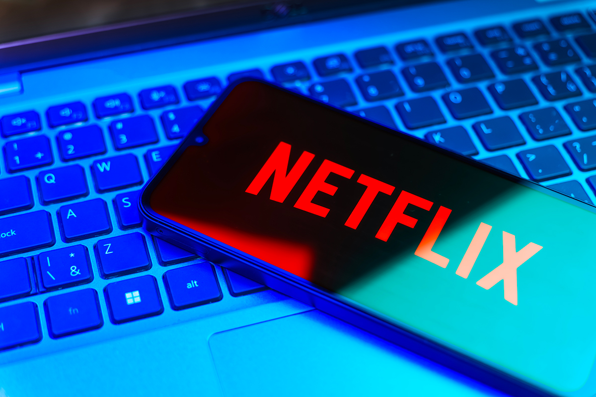 Netflix chiude il 2024 con 301,6 milioni di abbonati: vola il reddito operativo