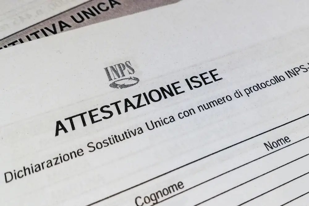 Dal 2025 possono essere esclusi dall'Isee, fino a un massimo di 50mila euro, titoli di Stato e. prodotti finanziari di raccolta del risparmio