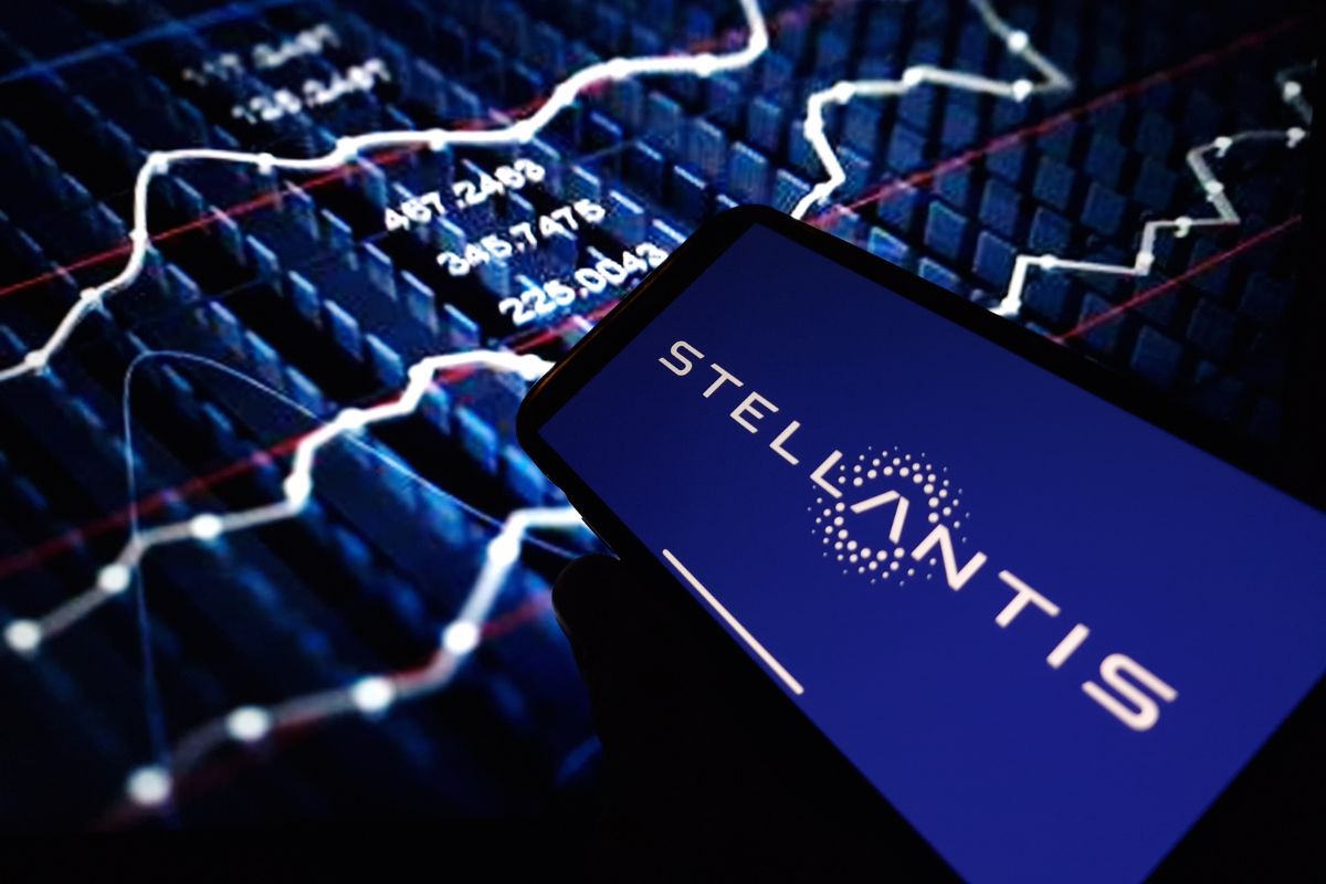 Stellantis presenta i bilanci 2024, l’utile crolla del 70% a 5,52 miliardi